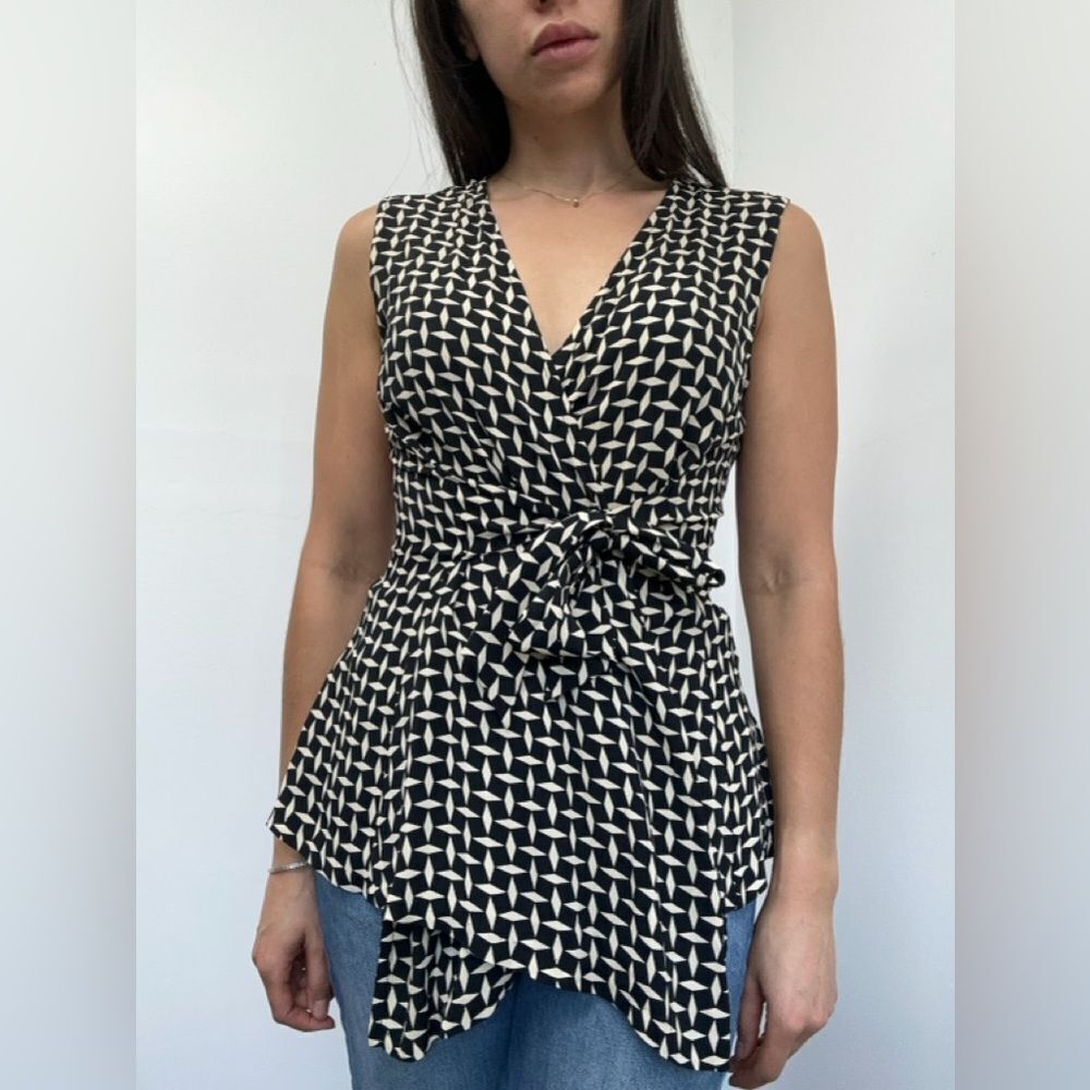 Vintage Betsey Jonson Black & Beige Printed Wrap Tie Front Sleeveless Blouse M